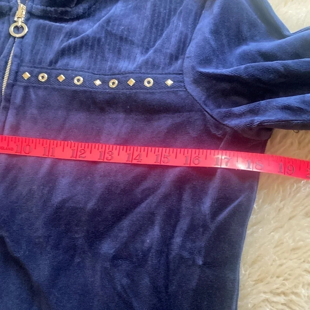 Onque Casual  velour dark blue jacket with gold accents